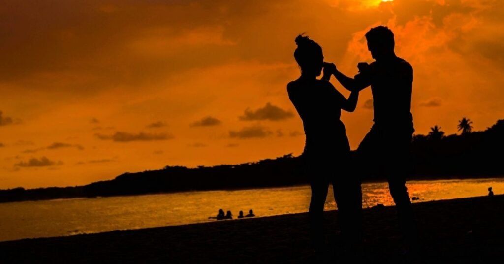 Romantic Love Singles & Couples | Flirtpeak